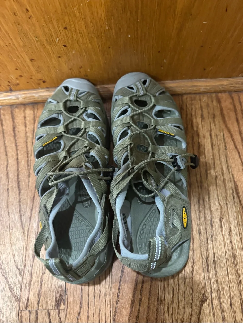 Women’s KEEN Olive Green Waterproof Closed-Toe Sandals Size 9